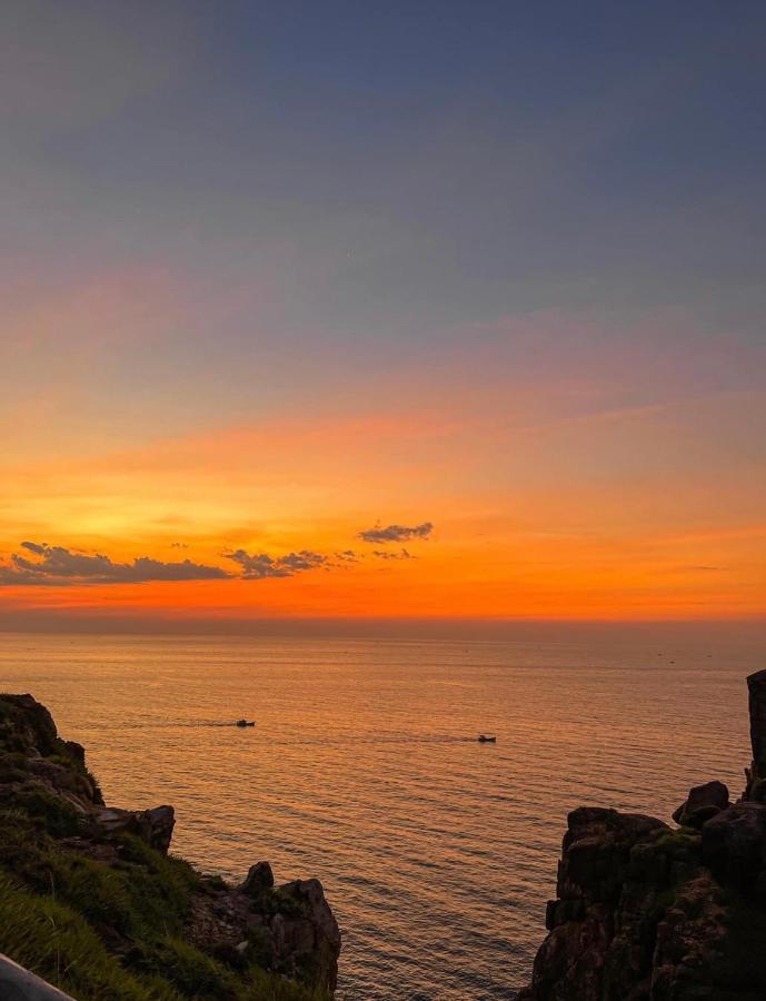 Khach San Nghinh Phong Beach トゥイホア エクステリア 写真